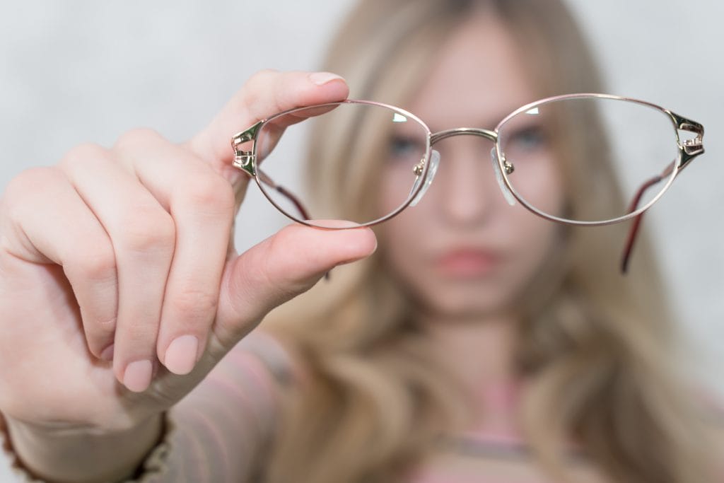 Myopia (nearsightedness): symptoms, causes, and treatment